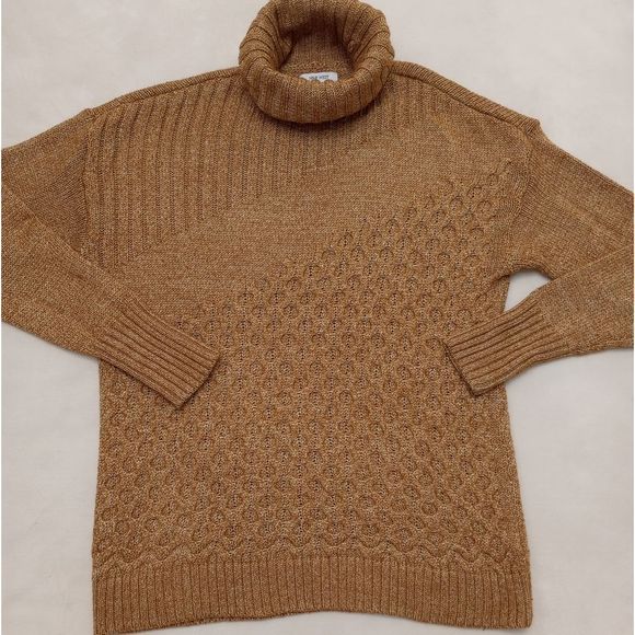 Nine West Beige Turtleneck Textured Sweater, size Small - Picture 1 of 9
